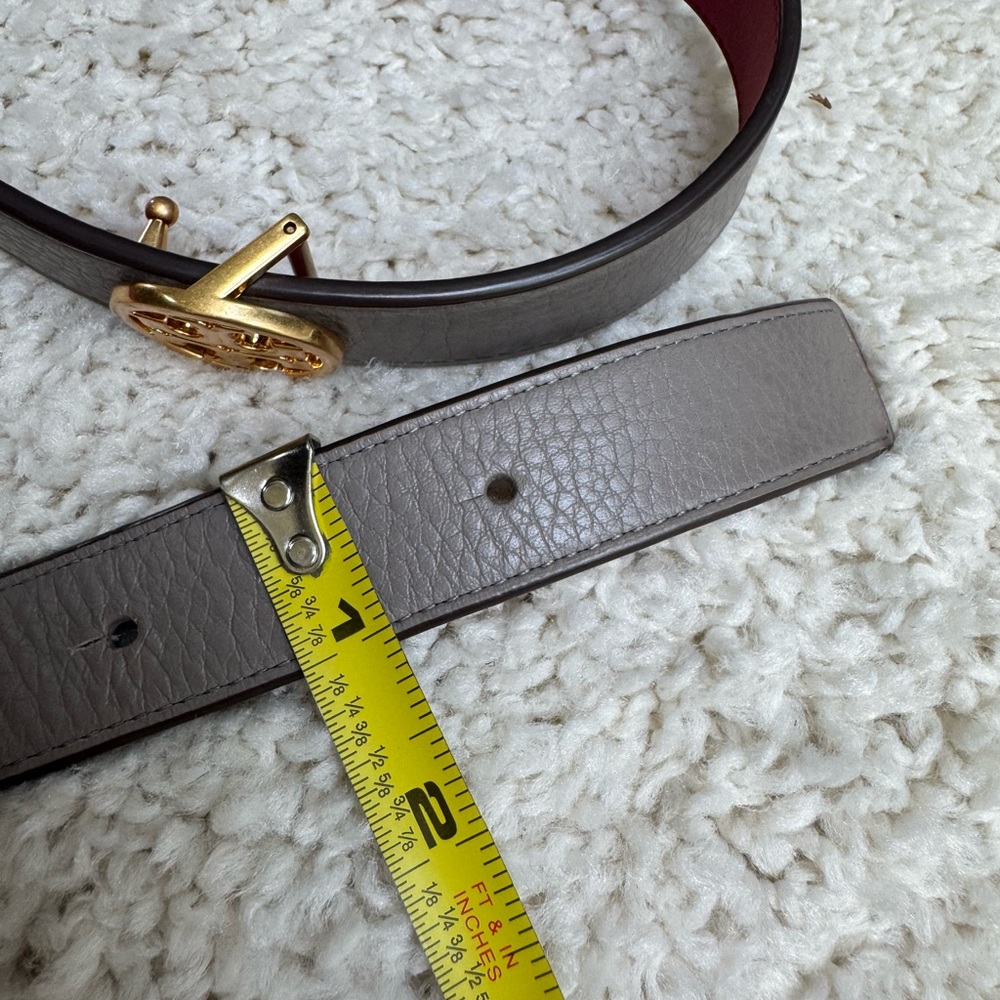 Tory Burch Taupe Leather Belt with Gold Emblem - Picture 4 of 4